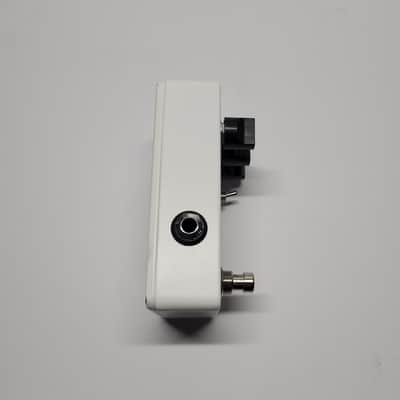JHS 3 Series Delay - White image 2