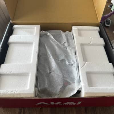 Akai MPC One Standalone MIDI Sequencer 2020 - Present - Black image 2