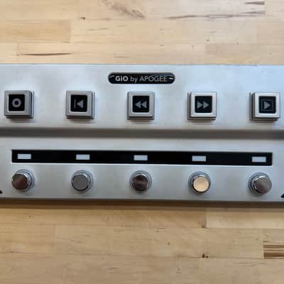 Apogee GiO USB Audio Interface 2010s - White image 1