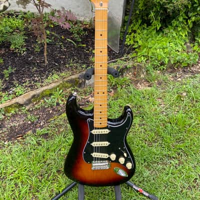 Fender Vintera II Stratocaster 70s 2025 - Sunburst image 1