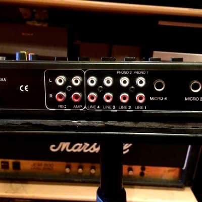 Velleman Promix 100 - 4 Channel + 2 microphone channel mixing panel image 3