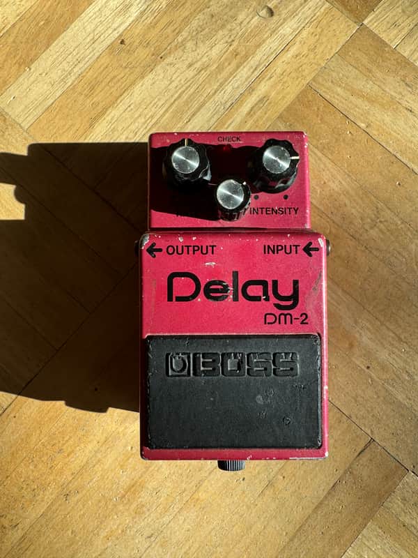 Boss DM-2 Delay Pedal | Reverb