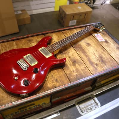 PRS CE 22 Maple Top Tremolo 1994 - 2008 - Scarlet Red image 2
