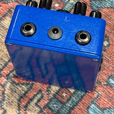 KMA Audio Machines Cirrus Ice Limited Edition Spatial Temporal Modifier Delay Reverb Pedal Blue image 3