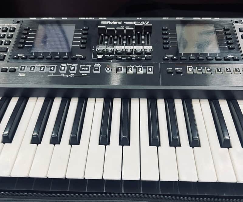 Roland E-A7 61-Key Arranger Keyboard Used in mint condition image 1