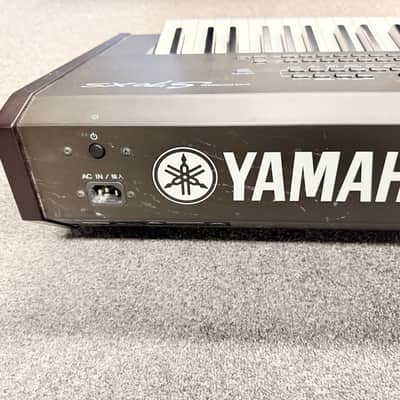 Yamaha S70XS 76-Key Balanced Hammer Action Synthesizer / Stage Keyboard 2015 image 9