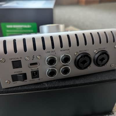 Universal Audio Apollo Twin X Duo Gen 2 Thunderbolt Audio Interface 2024 - Present - Silver image 3