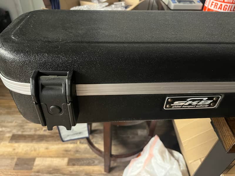 SKB 1SKB-56 Deluxe Les Paul Guitar Hard Case with TSA Latches