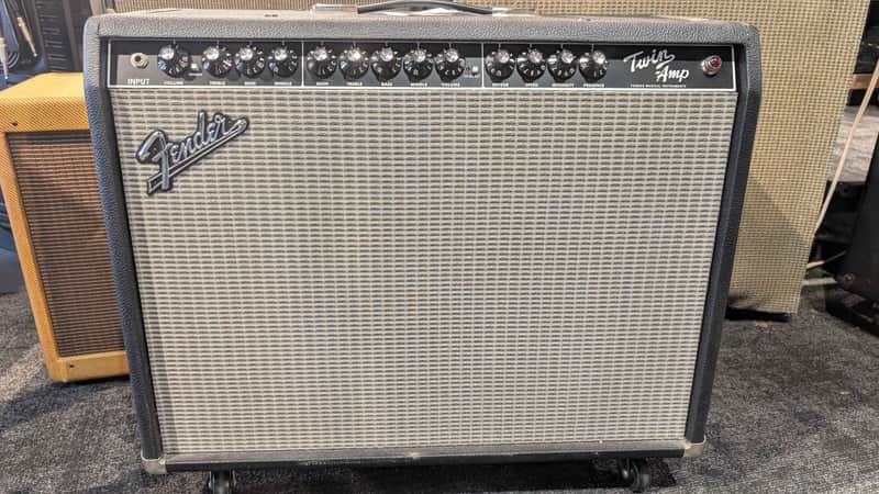 Fender Twin-Amp 2-Channel 100-Watt 2x12 Fender Twin-Amp 2-Channel 100-Watt 2x12