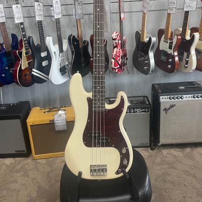 USED - SQUIER Classic Vibe '60s Precision Bass 2019 - Present - Olympic White image 1