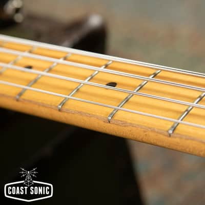 1977 Fender Mustang Bass, made in USA, sunburst, with original hard case image 24