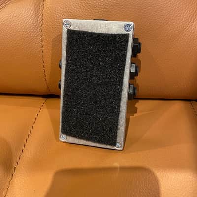 Bright Onion Pedals Looper with Amp Channel Selector - Loop Switcher Pedal image 4