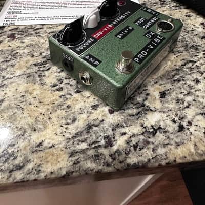 Shin's Music Pro Vibe DX Univibe With Foot Controller2019 Green Hammertone image 9