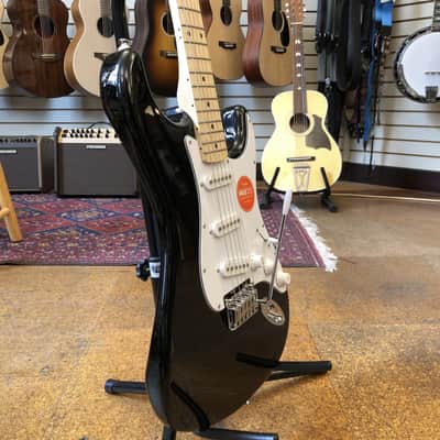 Squier Affinity Series Stratocaster Black w/Maple Fingerboard image 2