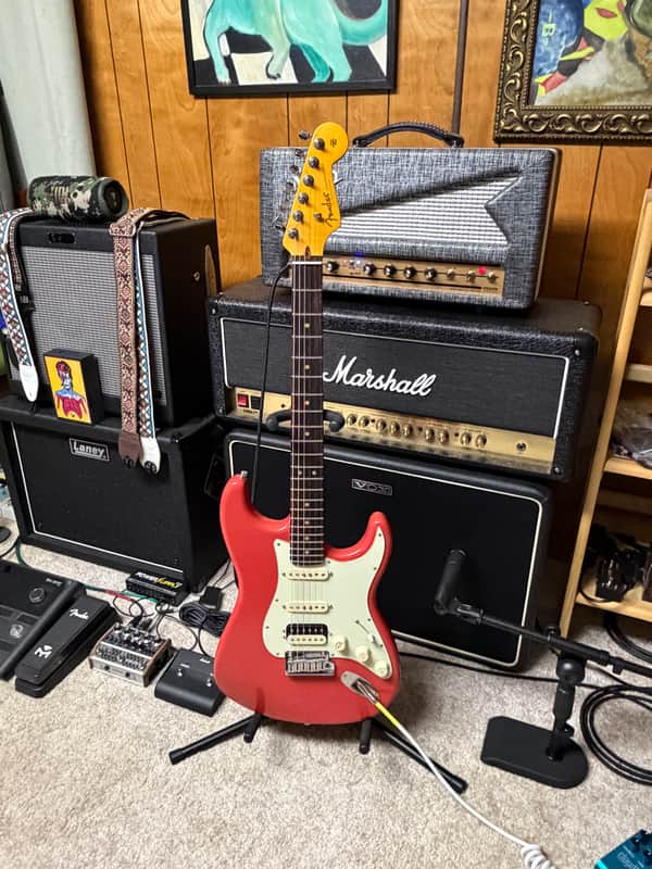 Fender American Ultra Luxe Vintage '60s Stratocaster HSS 2025 - Present - Fiesta Red