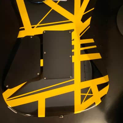 Bumblebee Yellow and Black EVH Build image 8