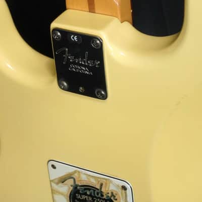 FENDER USA Jeff Beck Stratocaster with RF and Lace Sensor -2001- Vintage White [SZ0180040] (08/18) image 7