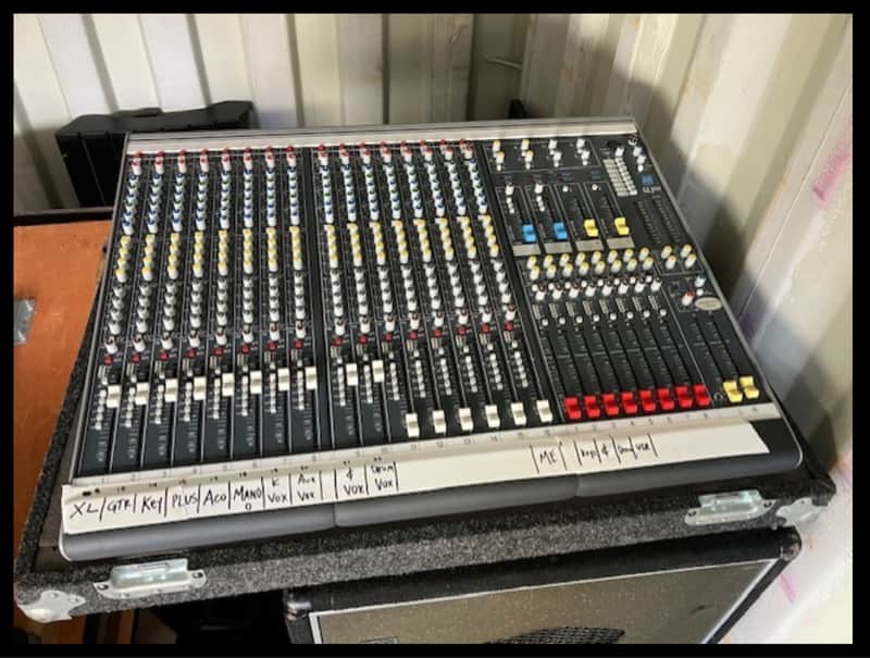 Allen & Heath GL3000 16-Channel, 8-Group Mixing Console w/Case & Power Supply image 1