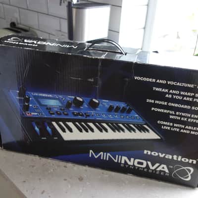 Novation MiniNova 37-Key 18-Voice Synthesizer 2012 - Present - Blue