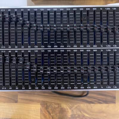 Behringer ULTRAGRAPH PRO FBQ6200 (Discontinued) w/ Box NOT FUNCTIONING  – For Parts or Repair image 4