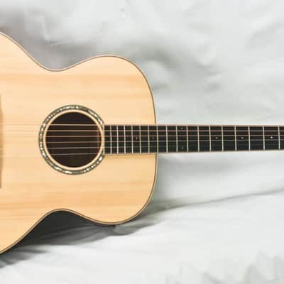 Eastman AC630 Jumbo Acoustic Guitar image 9