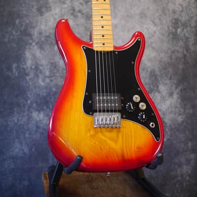 Fender Lead I Sienna Sunburst USA. Case incl image 1
