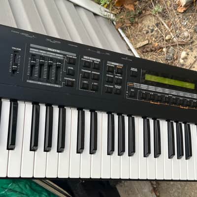 Roland XP-30 61-Key 64-Voice Expandable Synthesizer 1999 - 2004 - Black image 9