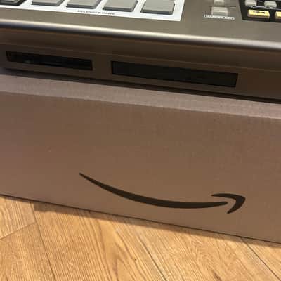 Roland MV-8000 2000s - Silver image 5
