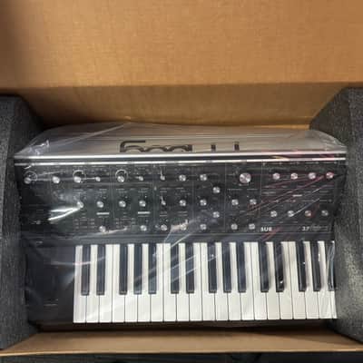 Moog Subsequent 37 Analog Synth 2017 - Present - Black