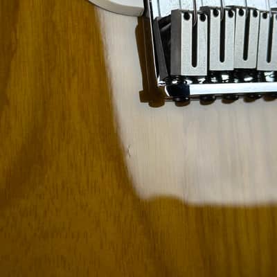 Used 2005 Fender 50th Anniversary Stratocaster 2-Tone Sunburst w/case TSU25274 image 6