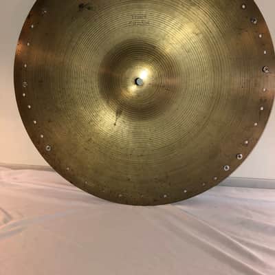 Zildjian Avedis 18” Thin Crash Cymbal image 1