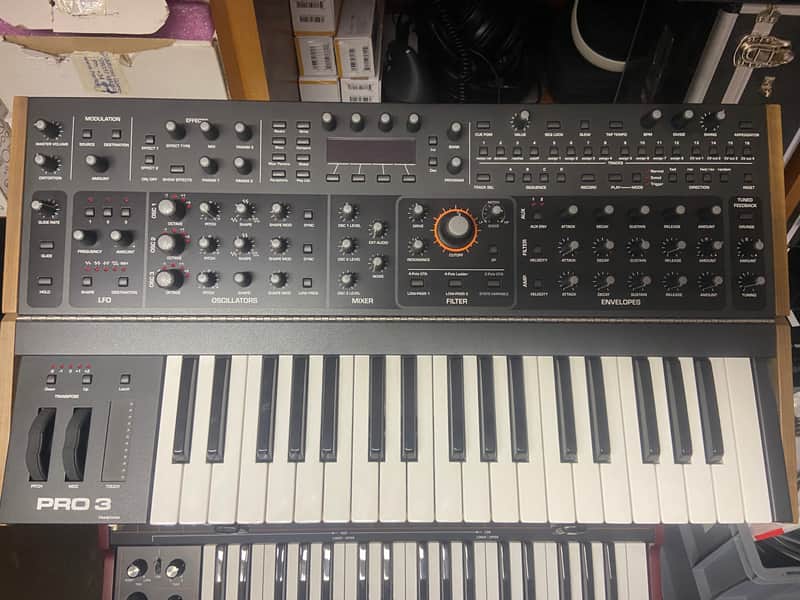 Sequential Pro 3 SE 37-Key 3-Voice Monophonic / Paraphonic Synthesizer 2020 - Present - Black with Wood Sides image 1