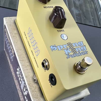 Danelectro Spring King Junior 2024 - Present - Yellow image 3