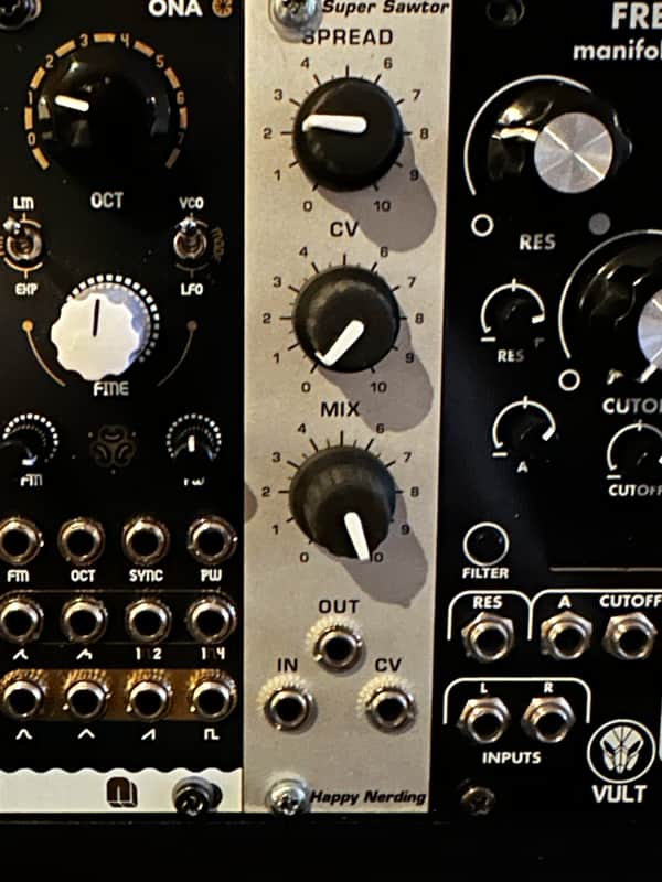 Happy Nerding Super Sawtor