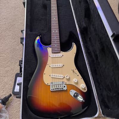 Fender American Deluxe Stratocaster with Rosewood Fretboard 2004 - 2010 - Amber image 2