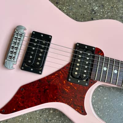 Knaggs Kenai J H2 2022 - Shell Pink image 8