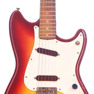 Fender DuoSonic 1962 Electric Guitar – A Vintage Gem with Classic Vibe and Vintage Mojo - check video! image 3
