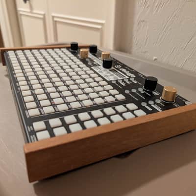 Synthstrom Audible Deluge 64-Voice Desktop Synthesizer with Numeric Display 2016 - 2022 - Black image 2