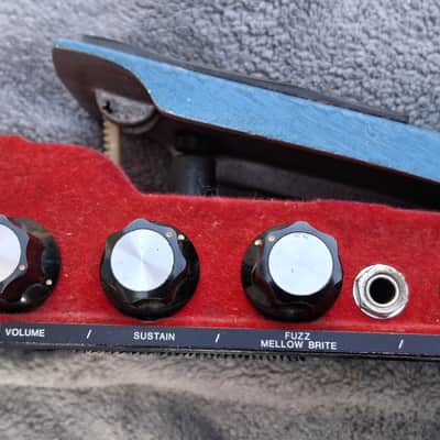 Foxx Fuzz and Wa and Volume - Red image 4