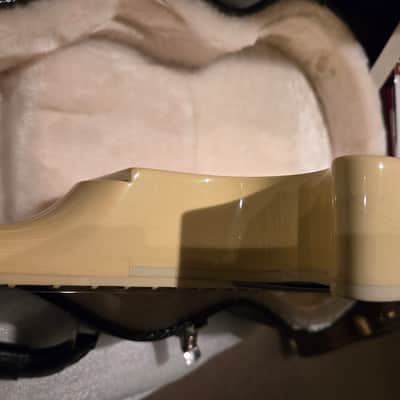 Gibson Les Paul Custom Classic Maple Top with Maple Fretboard 2012 - 2013 - Alpine White image 13