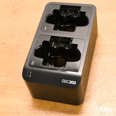 Shure SBC203 Dual-Docking Recharging Station (NO POWER SUPPLY) CG01009 image 3