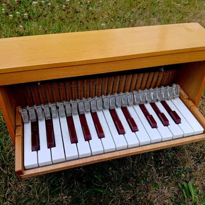 chromatic toy piano 25 keys Michelsonne Paris - sound family : celesta mustel musical saw martenot Wurlitzer ... image 3