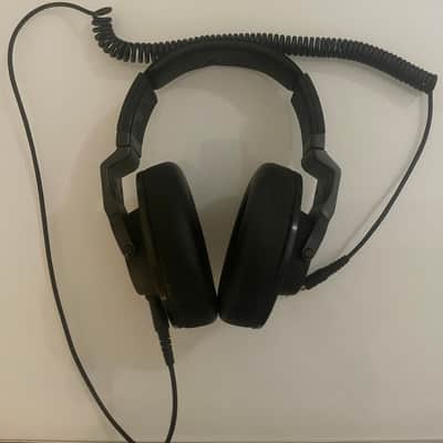 AKG K553 MKII Closed-back Professional Studio Headphones - Black image 2