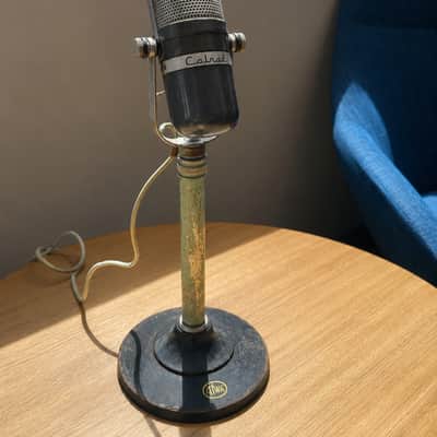 Calrad Vintage Calrad Dynamic Microphone w/ Aiwa Desk Stand – Japan 1960’s image 4