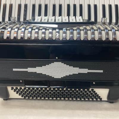 IMPERIAL D95S 3-REED ACCORDION WITH MICROPHONE #CIMM313 image 3