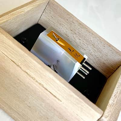 Koetsu Onyx Platinum Diamond MC Cartridge, Silverplated Copper Coil, Original Diamond Cantilever, Original $20000 image 7