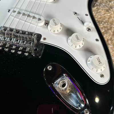 Fender Player Stratocaster MIM with Rosewood Fretboard Black image 7