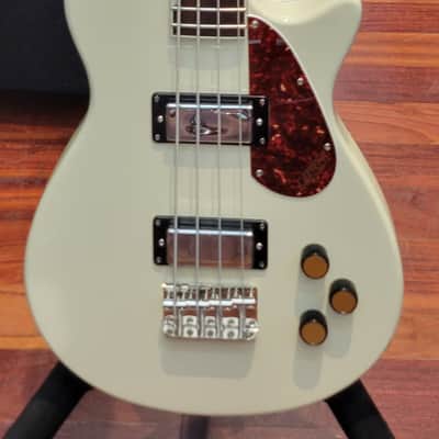 Gretsch Junior Jet Bass 30" Short Scale - Vintage White image 1
