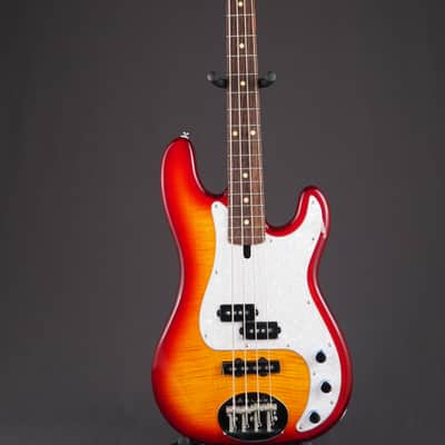 Lakland Skyline 44-64 Deluxe PJ - Honeyburst image 3