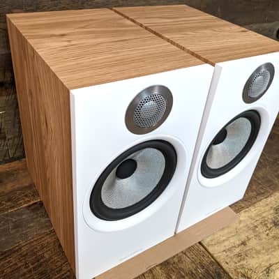 B&W Bowers And Wilkins 606 S2 Anniversary Ed. Speakers - White/Oak - Open Box image 3